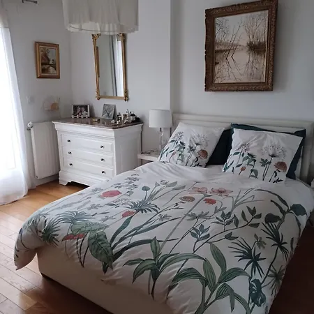 Un Jardin A Paris, Maison D'architecte *