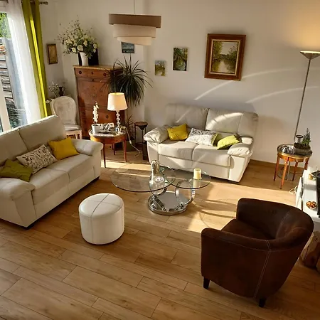 Casa vacanze Un Jardin A Paris, Maison D'architecte